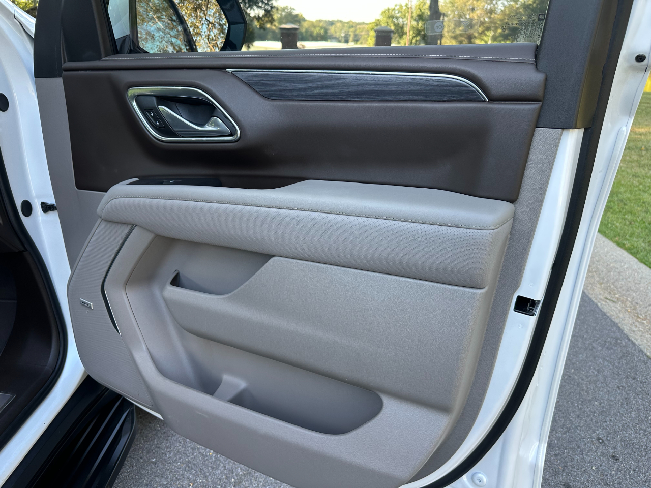 2024 Gmc Yukon XL SLT photo 31