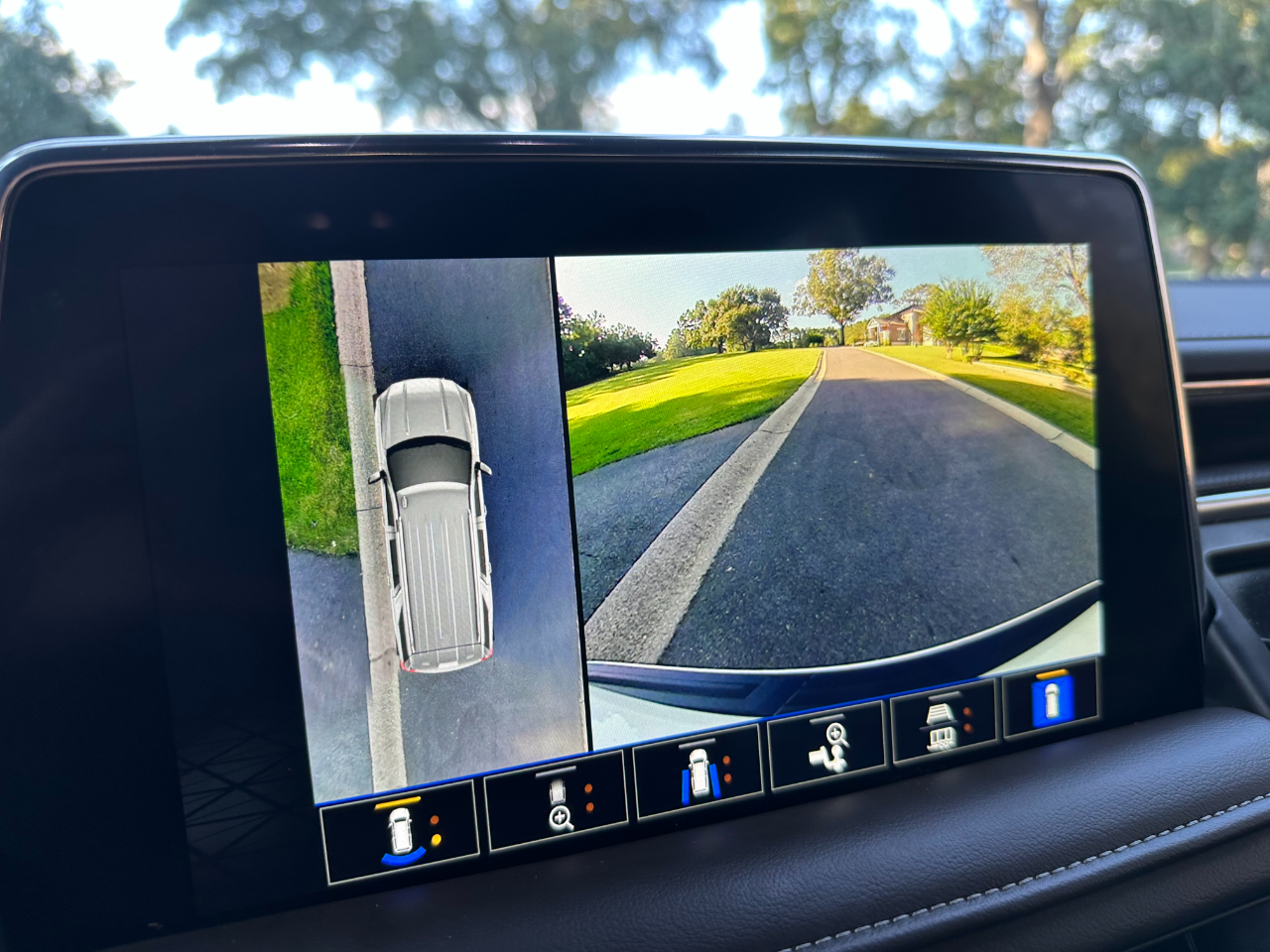 2024 Gmc Yukon XL SLT photo 46