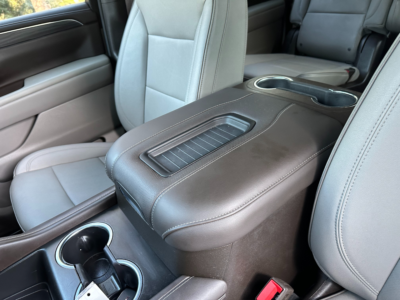 2024 Gmc Yukon XL SLT photo 49