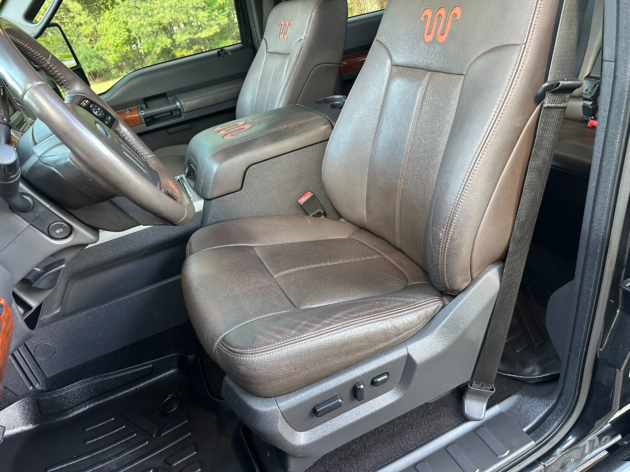 Ford Super Duty F-250 SRW 4WD Crew Cab 156" King Ranch 2015 Ford Super Duty F-250 SRW 4WD Crew Cab 156" King Ranch 2015