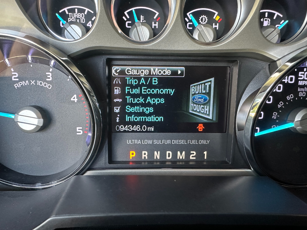 Ford Super Duty F-250 SRW 4WD Crew Cab 156" King Ranch 2015 Ford Super Duty F-250 SRW 4WD Crew Cab 156" King Ranch 2015