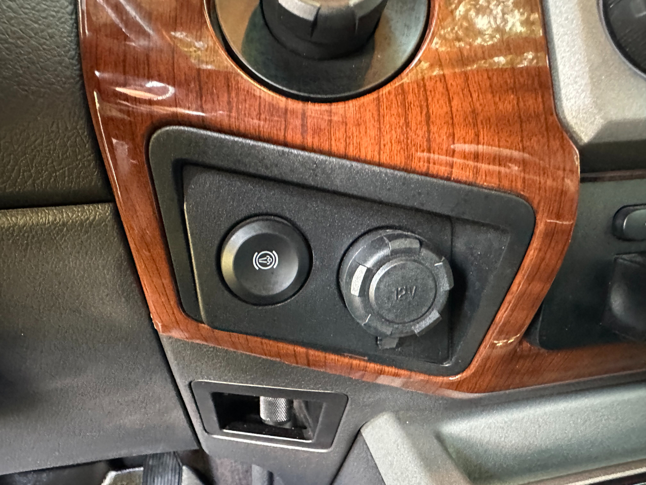 Ford Super Duty F-250 SRW 4WD Crew Cab 156" King Ranch 2015 Ford Super Duty F-250 SRW 4WD Crew Cab 156" King Ranch 2015