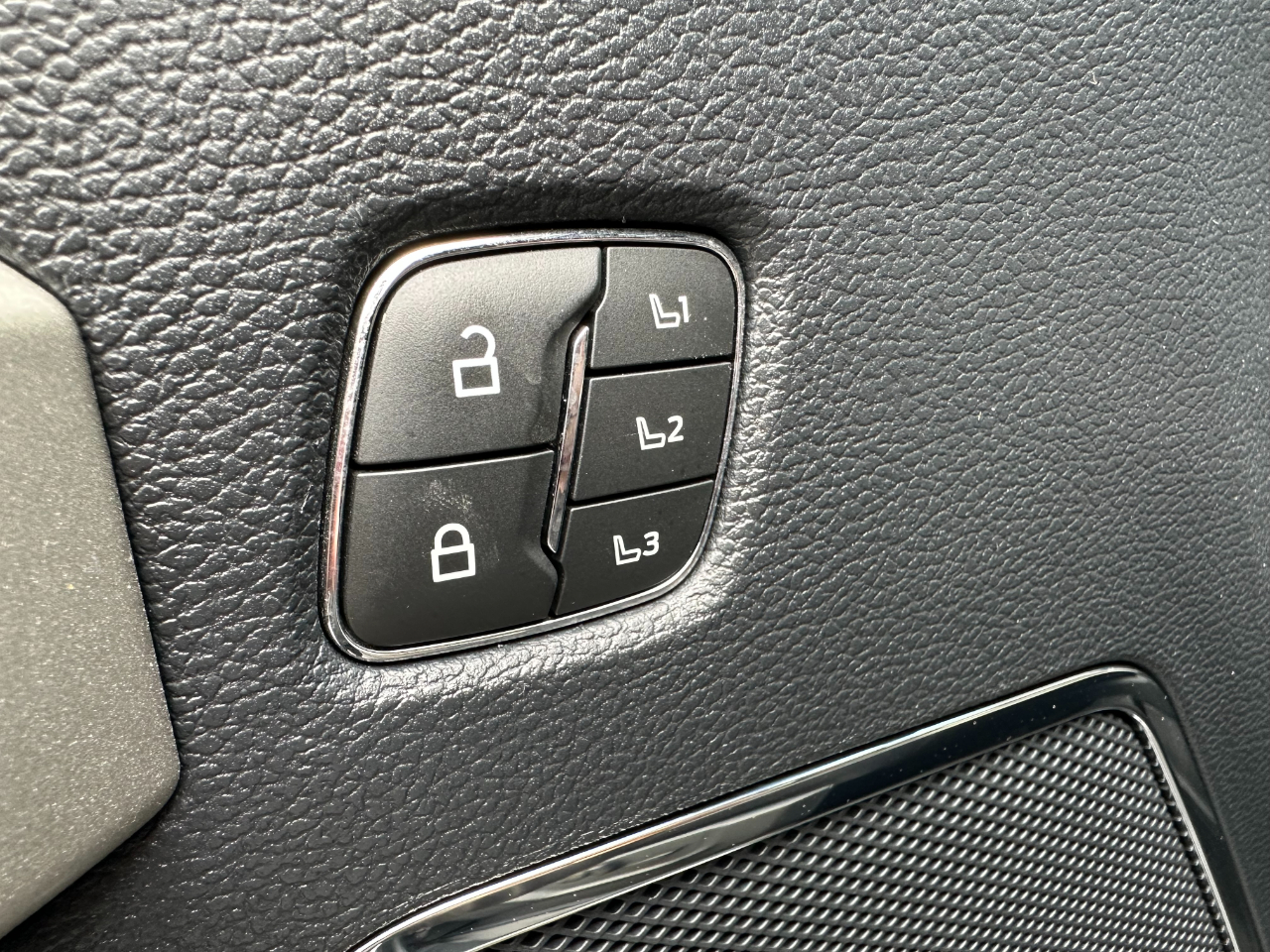 Ford Super Duty F-250 SRW Lariat 4WD Crew Cab 6.75' Box 2022 Ford Super Duty F-250 SRW Lariat 4WD Crew Cab 6.75' Box 2022