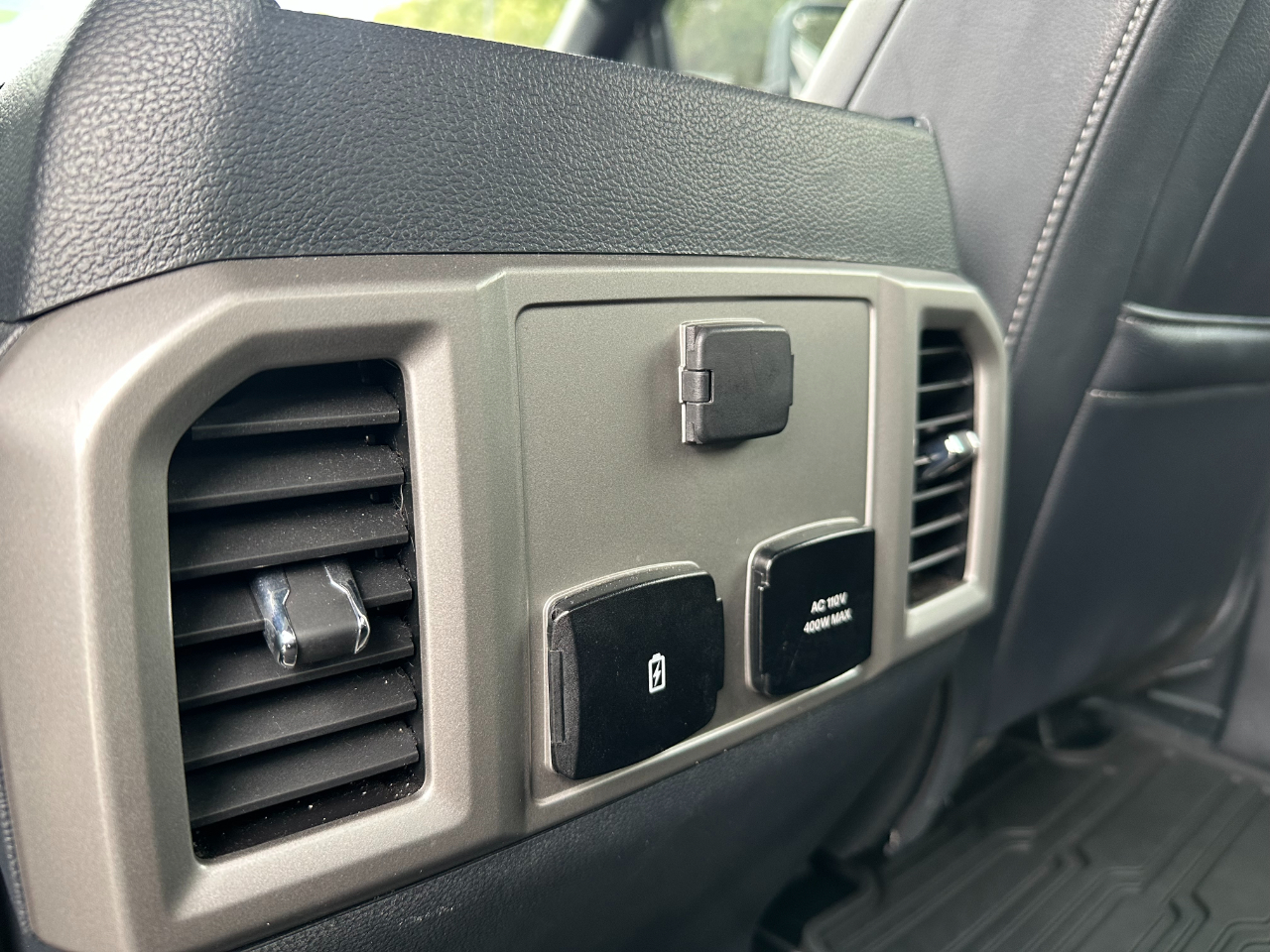 Ford Super Duty F-250 SRW Lariat 4WD Crew Cab 6.75' Box 2022 Ford Super Duty F-250 SRW Lariat 4WD Crew Cab 6.75' Box 2022