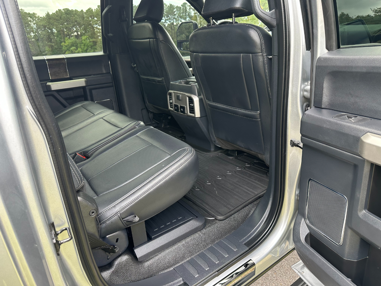 Ford Super Duty F-250 SRW Lariat 4WD Crew Cab 6.75' Box 2022 Ford Super Duty F-250 SRW Lariat 4WD Crew Cab 6.75' Box 2022