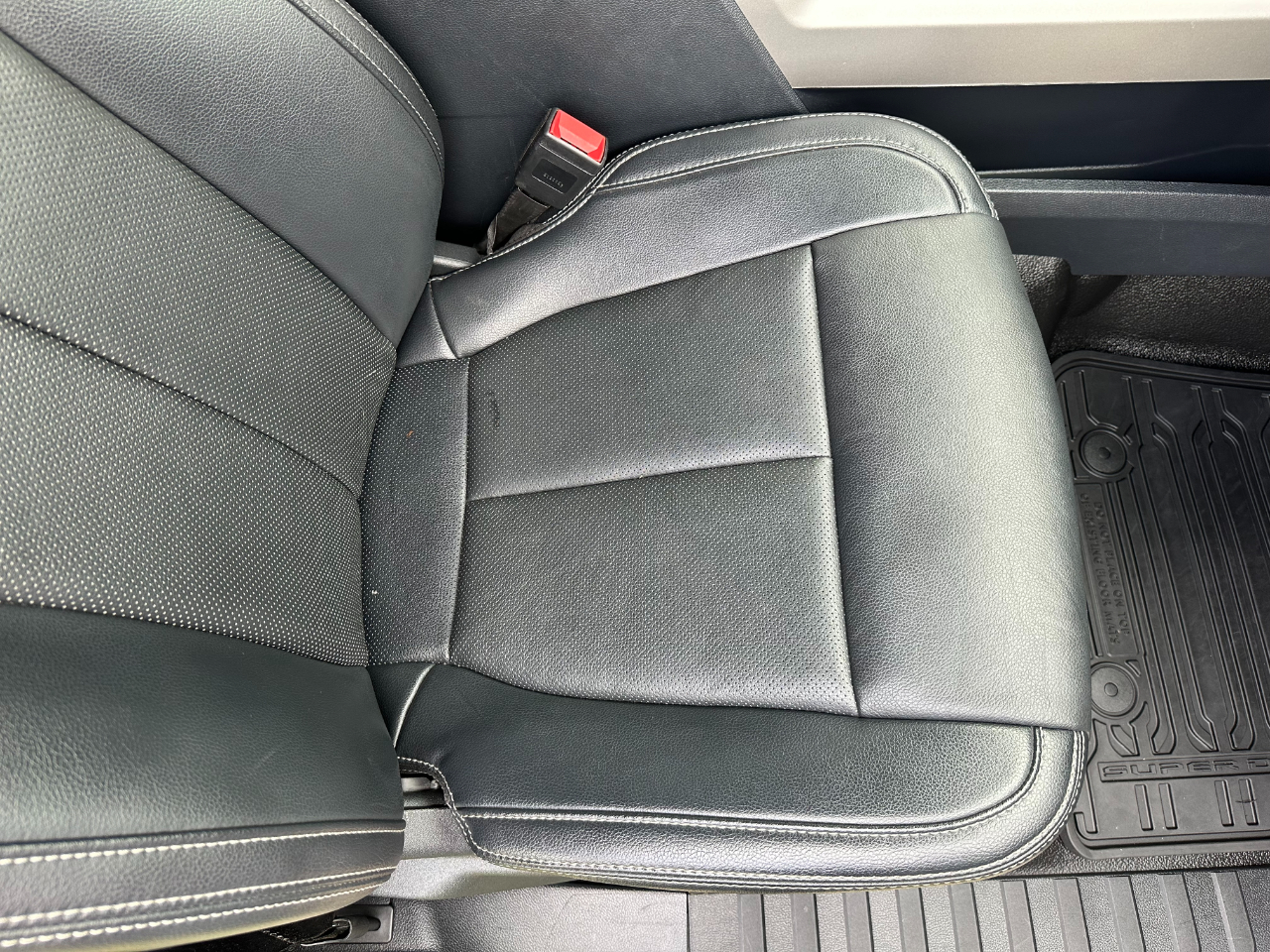 Ford Super Duty F-250 SRW Lariat 4WD Crew Cab 6.75' Box 2022 Ford Super Duty F-250 SRW Lariat 4WD Crew Cab 6.75' Box 2022