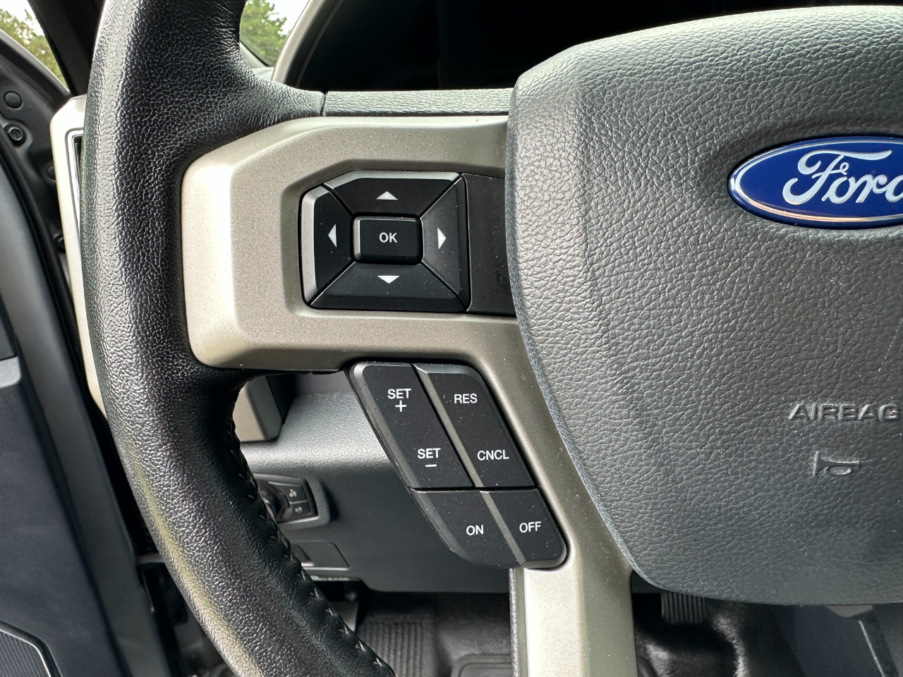 Ford Super Duty F-250 SRW Lariat 4WD Crew Cab 6.75' Box 2022 Ford Super Duty F-250 SRW Lariat 4WD Crew Cab 6.75' Box 2022