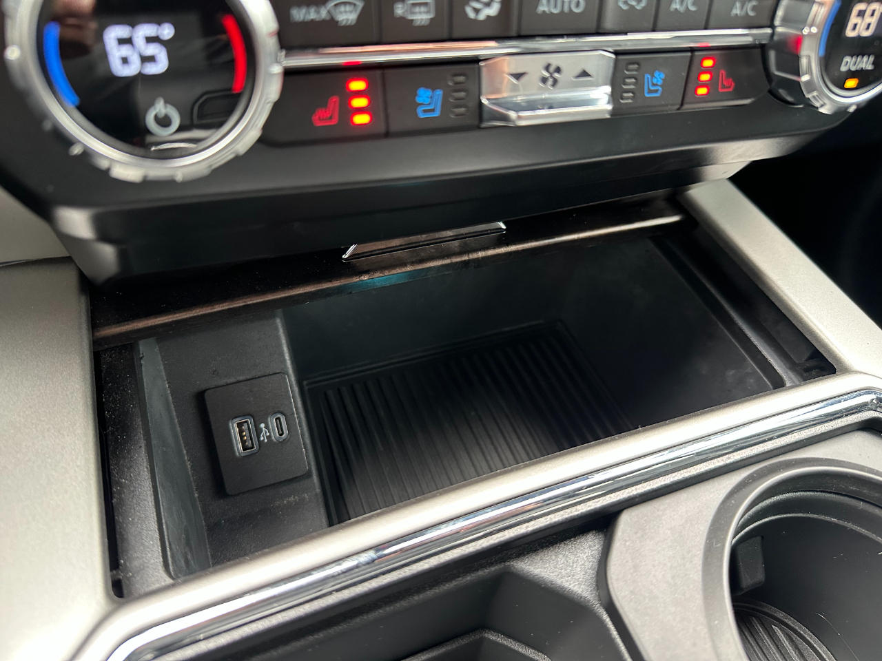 Ford Super Duty F-250 SRW Lariat 4WD Crew Cab 6.75' Box 2022 Ford Super Duty F-250 SRW Lariat 4WD Crew Cab 6.75' Box 2022