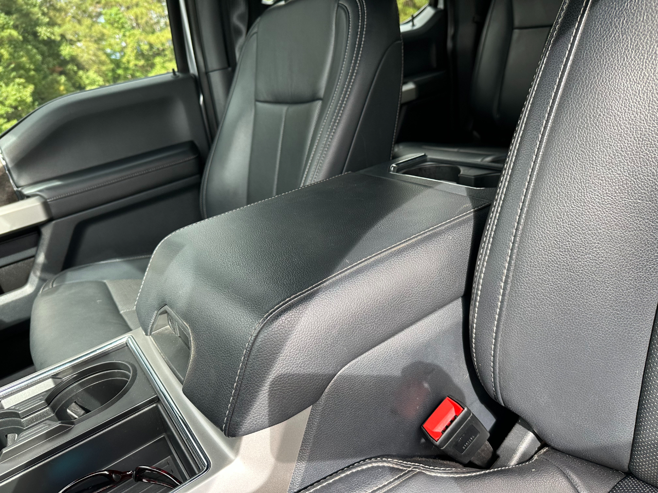 Ford Super Duty F-250 SRW Lariat 4WD Crew Cab 6.75' Box 2022 Ford Super Duty F-250 SRW Lariat 4WD Crew Cab 6.75' Box 2022