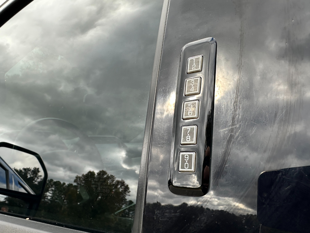 Ford Super Duty F-250 SRW Lariat 4WD Crew Cab 6.75' Box 2022 Ford Super Duty F-250 SRW Lariat 4WD Crew Cab 6.75' Box 2022