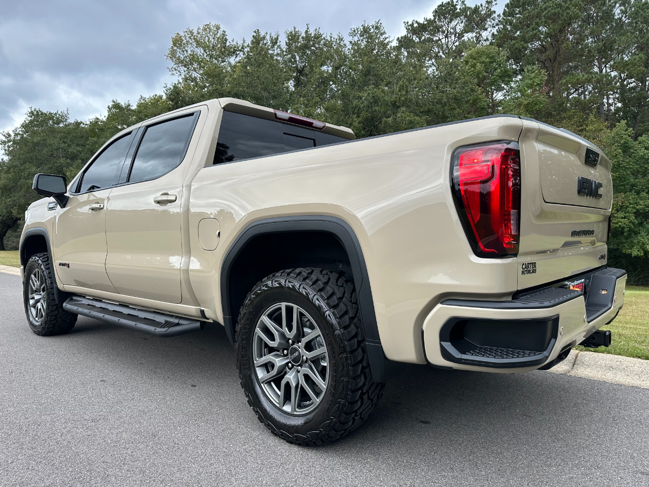 GMC Sierra 1500 4WD Crew Cab 147" AT4 2023 GMC Sierra 1500 4WD Crew Cab 147" AT4 2023