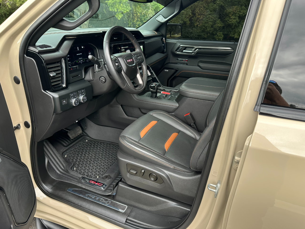 GMC Sierra 1500 4WD Crew Cab 147" AT4 2023 GMC Sierra 1500 4WD Crew Cab 147" AT4 2023