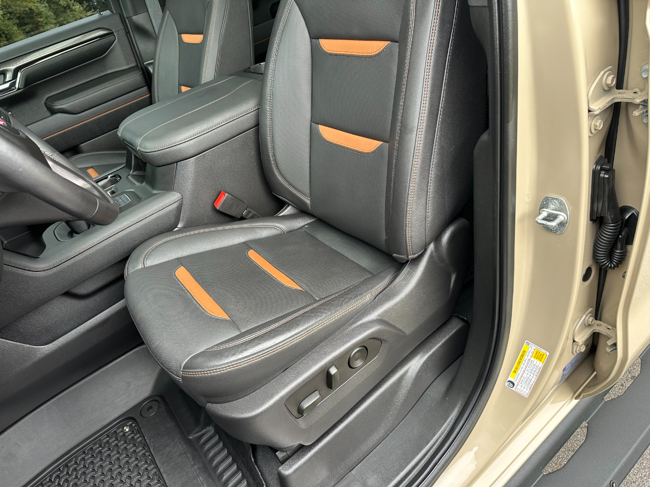 GMC Sierra 1500 4WD Crew Cab 147" AT4 2023 GMC Sierra 1500 4WD Crew Cab 147" AT4 2023