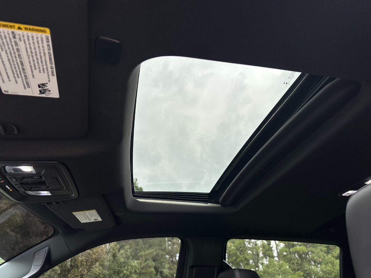 GMC Sierra 1500 4WD Crew Cab 147" AT4 2023 GMC Sierra 1500 4WD Crew Cab 147" AT4 2023