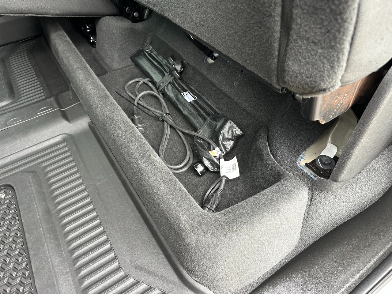 GMC Sierra 1500 4WD Crew Cab 147" AT4 2023 GMC Sierra 1500 4WD Crew Cab 147" AT4 2023