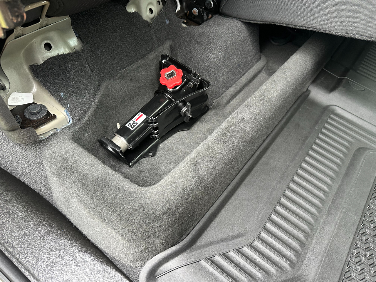 GMC Sierra 1500 4WD Crew Cab 147" AT4 2023 GMC Sierra 1500 4WD Crew Cab 147" AT4 2023