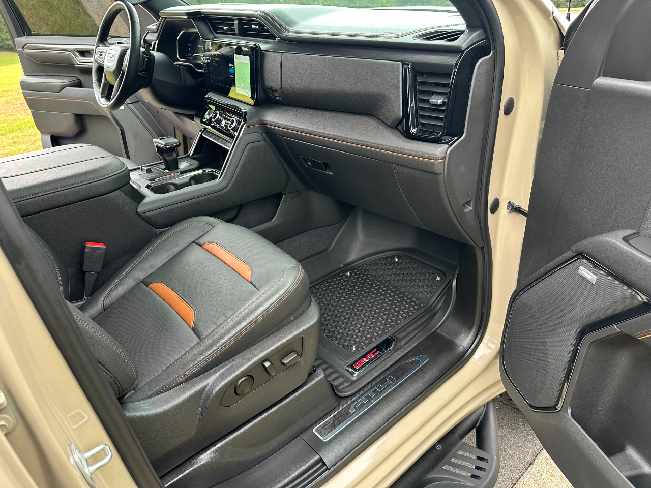 GMC Sierra 1500 4WD Crew Cab 147" AT4 2023 GMC Sierra 1500 4WD Crew Cab 147" AT4 2023