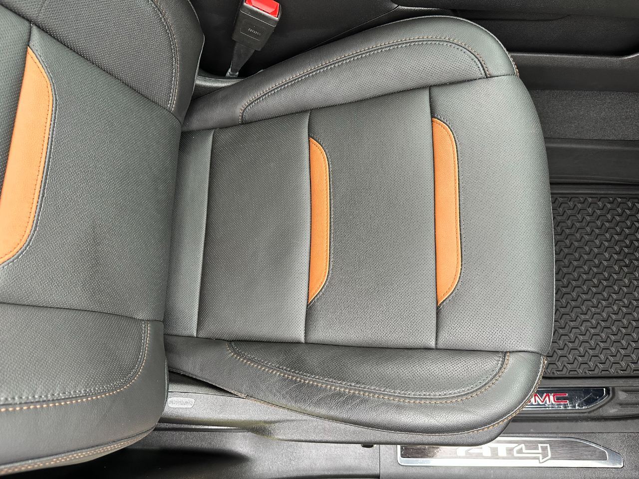 GMC Sierra 1500 4WD Crew Cab 147" AT4 2023 GMC Sierra 1500 4WD Crew Cab 147" AT4 2023