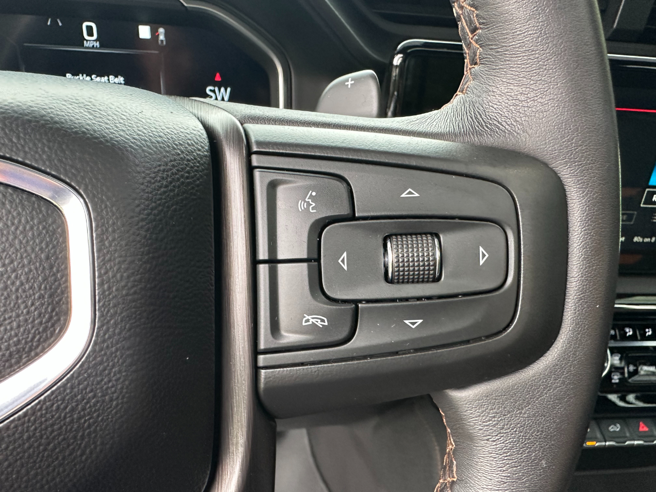 GMC Sierra 1500 4WD Crew Cab 147" AT4 2023 GMC Sierra 1500 4WD Crew Cab 147" AT4 2023