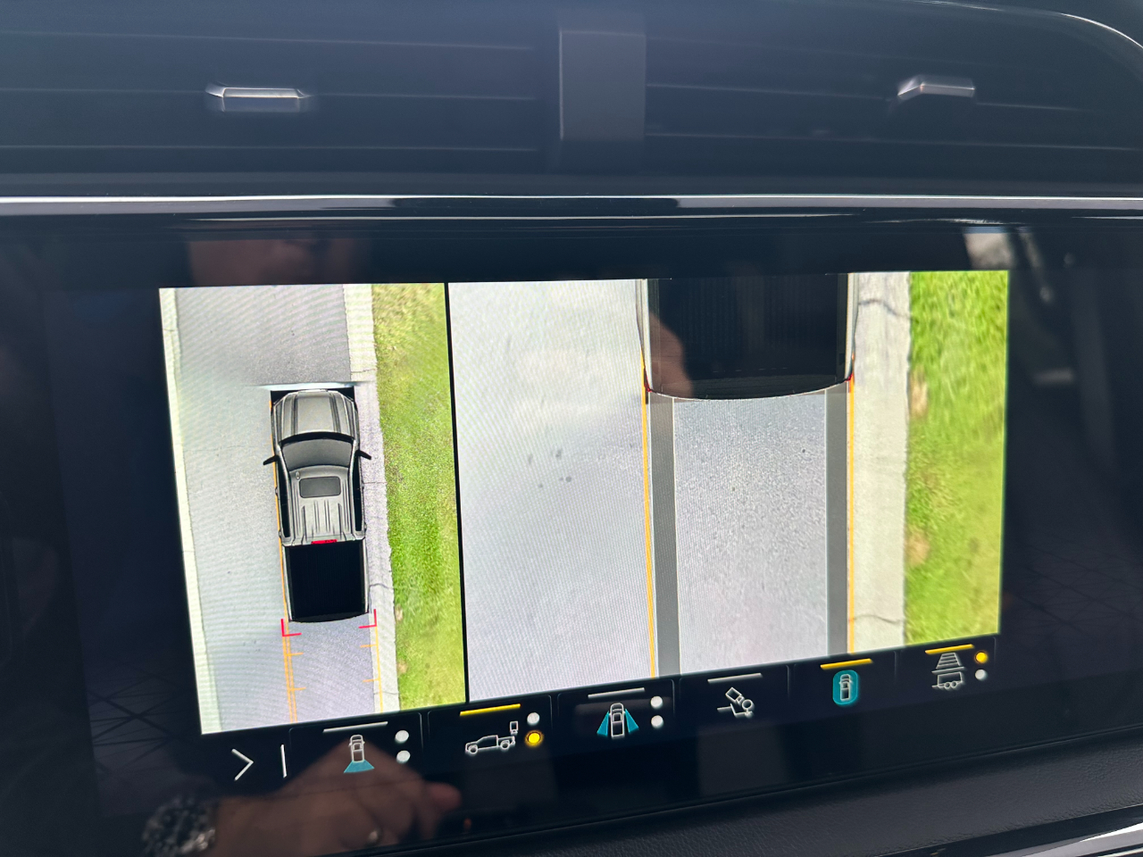 GMC Sierra 1500 4WD Crew Cab 147" AT4 2023 GMC Sierra 1500 4WD Crew Cab 147" AT4 2023