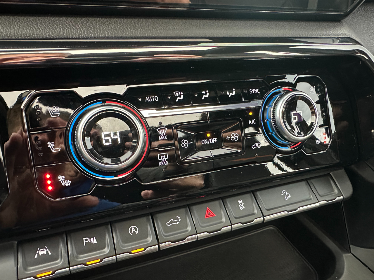 GMC Sierra 1500 4WD Crew Cab 147" AT4 2023 GMC Sierra 1500 4WD Crew Cab 147" AT4 2023