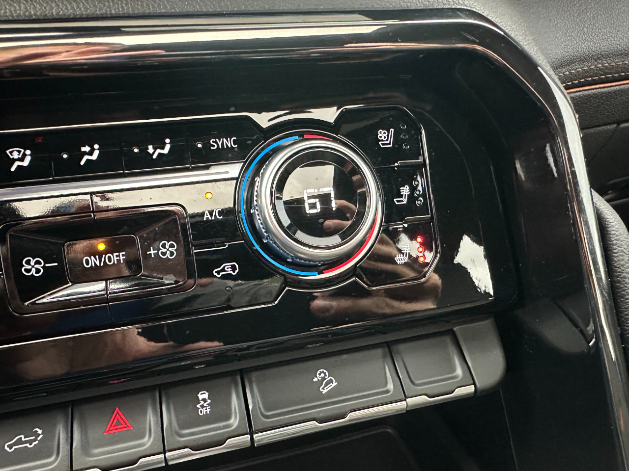 GMC Sierra 1500 4WD Crew Cab 147" AT4 2023 GMC Sierra 1500 4WD Crew Cab 147" AT4 2023