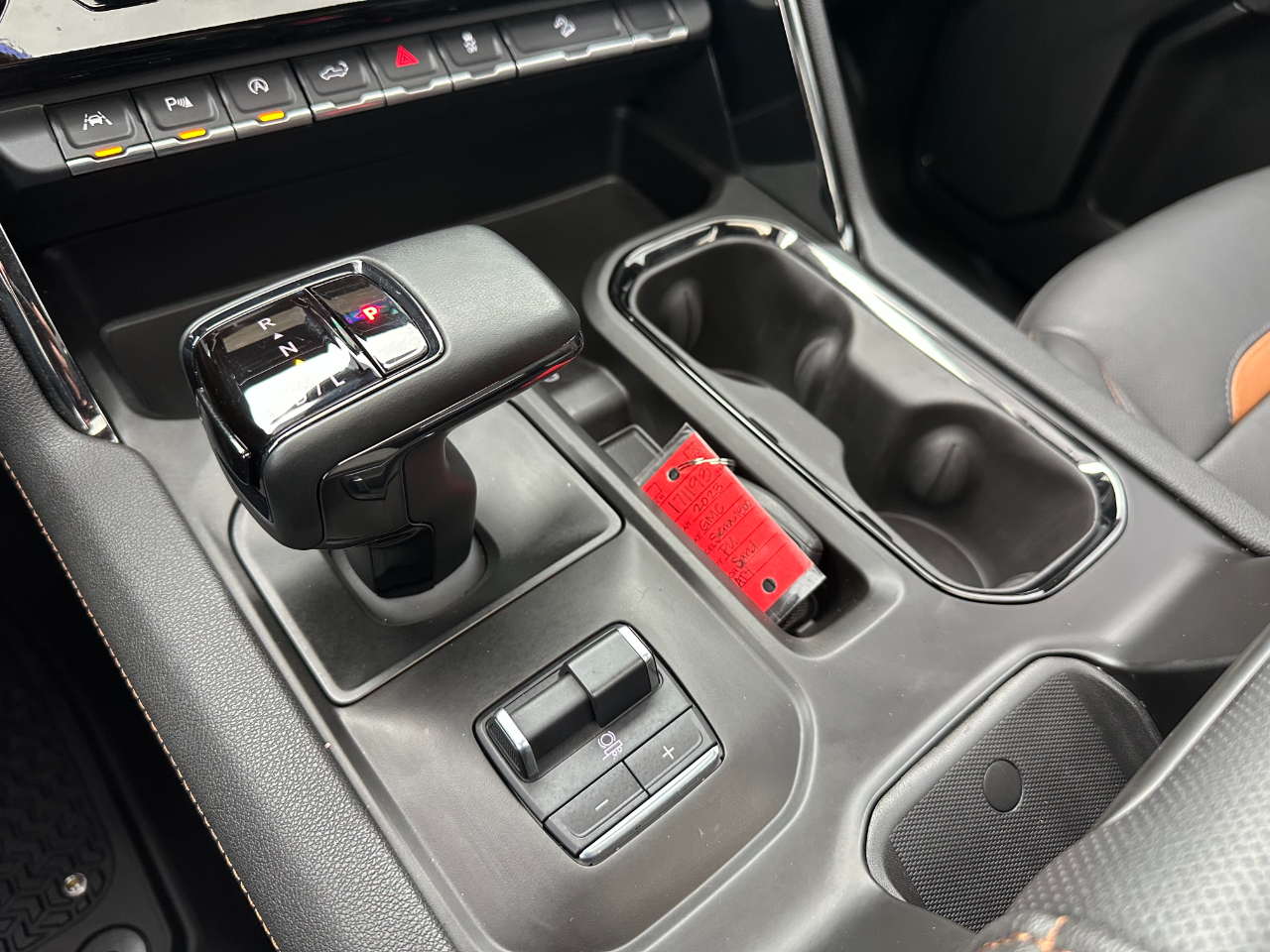 GMC Sierra 1500 4WD Crew Cab 147" AT4 2023 GMC Sierra 1500 4WD Crew Cab 147" AT4 2023