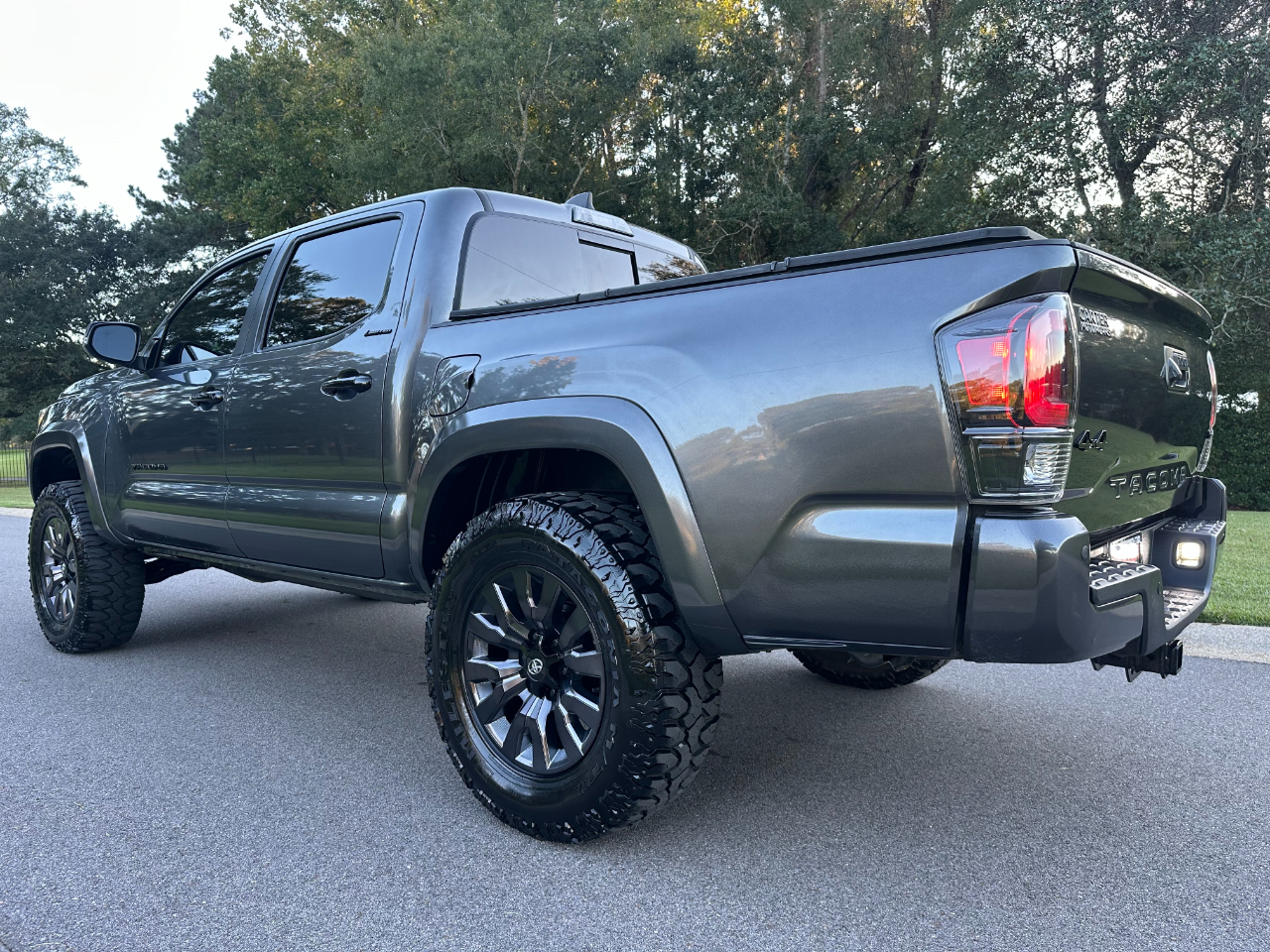 Toyota Tacoma 4WD Limited Double Cab 5' Bed V6 AT (Natl) 2023 Toyota Tacoma 4WD Limited Double Cab 5' Bed V6 AT (Natl) 2023