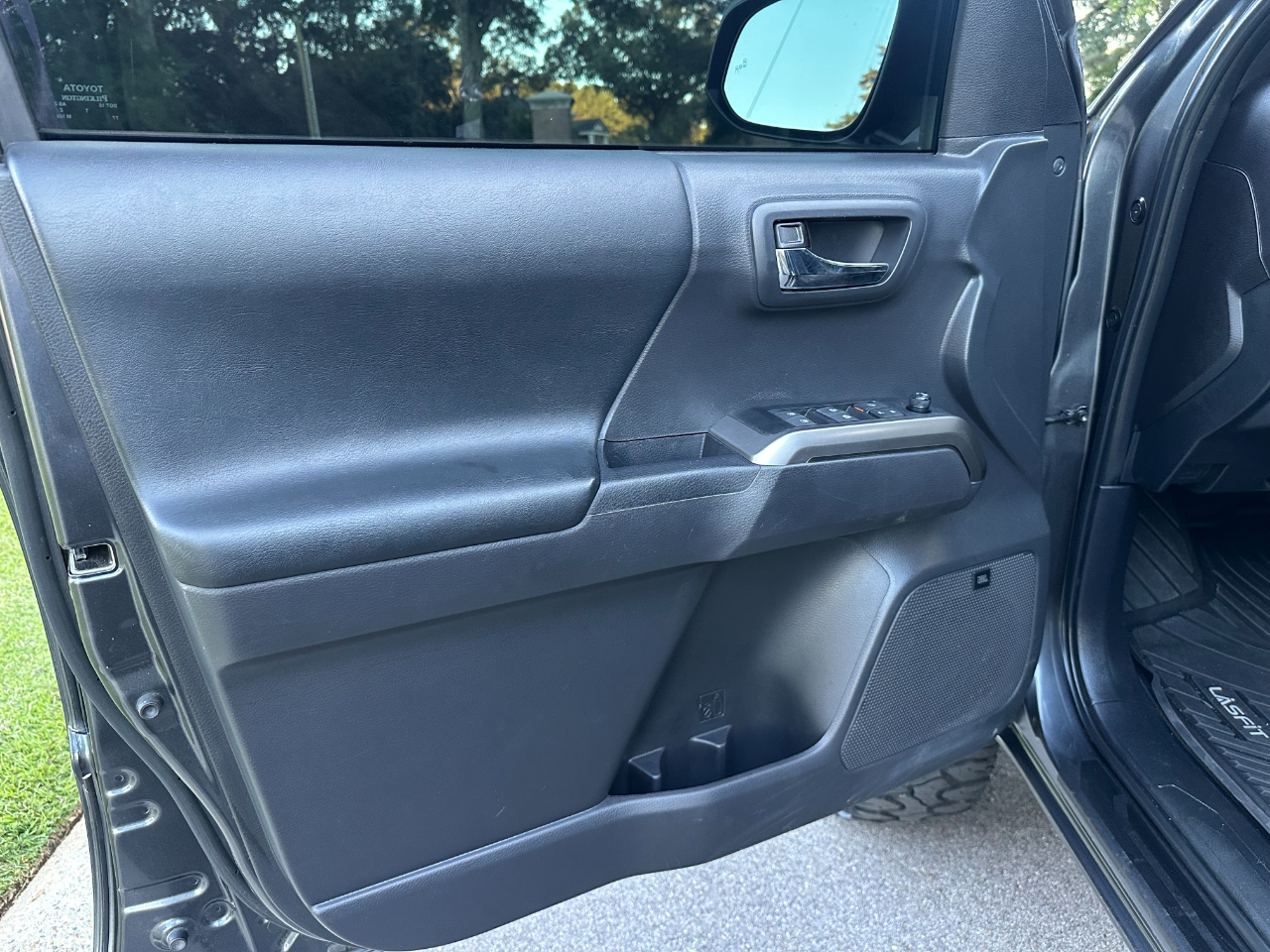 Toyota Tacoma 4WD Limited Double Cab 5' Bed V6 AT (Natl) 2023 Toyota Tacoma 4WD Limited Double Cab 5' Bed V6 AT (Natl) 2023