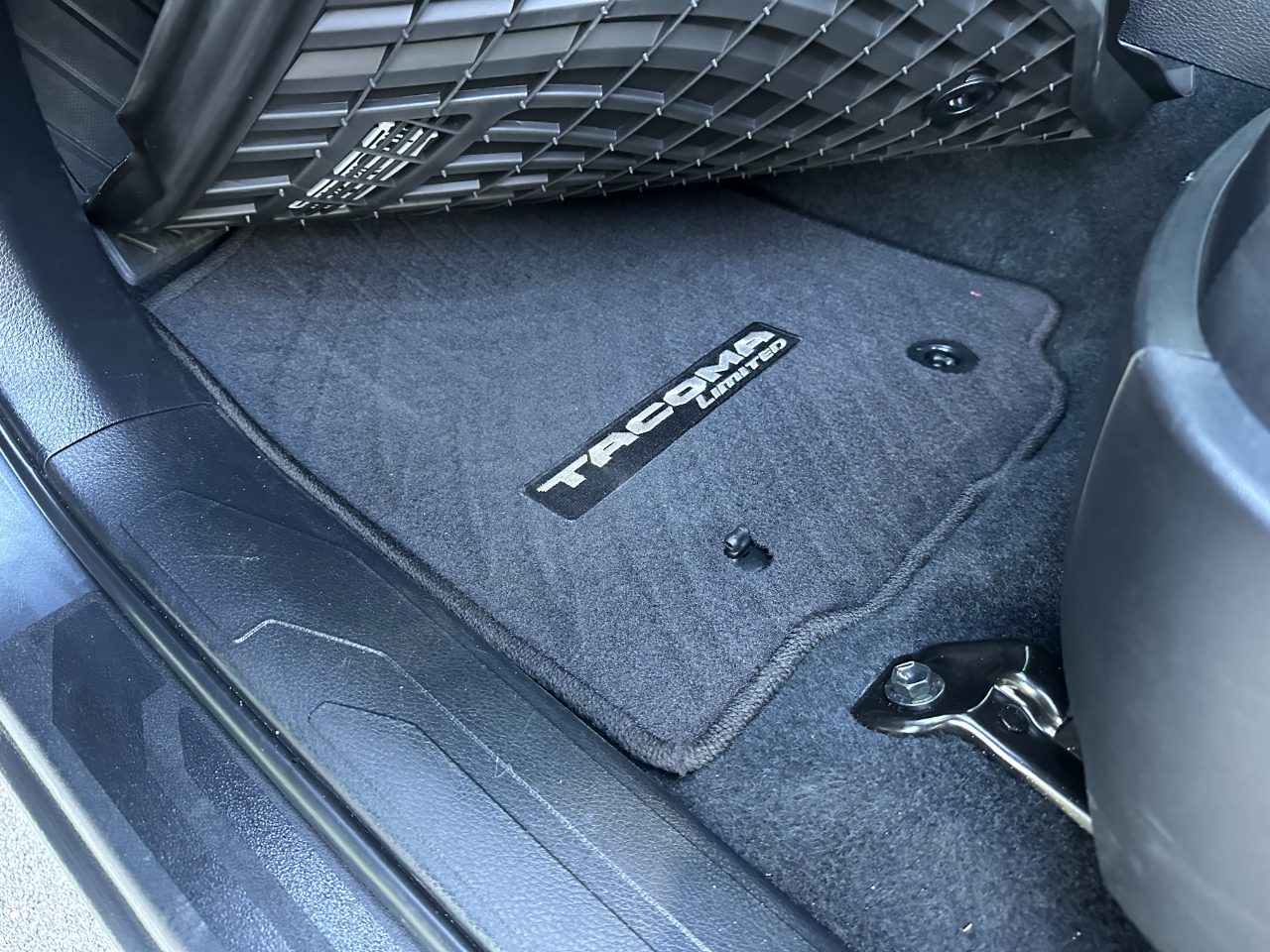 Toyota Tacoma 4WD Limited Double Cab 5' Bed V6 AT (Natl) 2023 Toyota Tacoma 4WD Limited Double Cab 5' Bed V6 AT (Natl) 2023