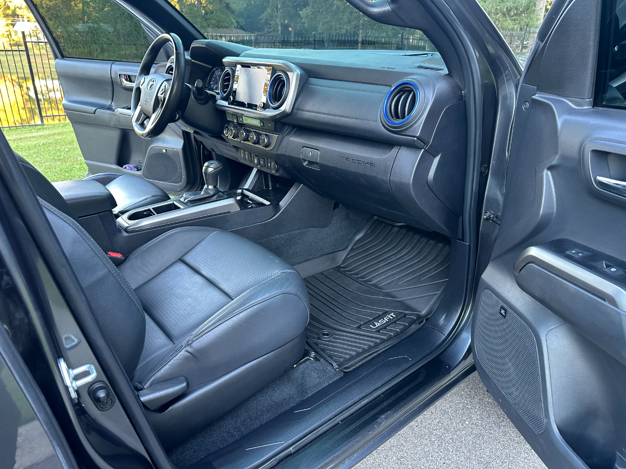 Toyota Tacoma 4WD Limited Double Cab 5' Bed V6 AT (Natl) 2023 Toyota Tacoma 4WD Limited Double Cab 5' Bed V6 AT (Natl) 2023