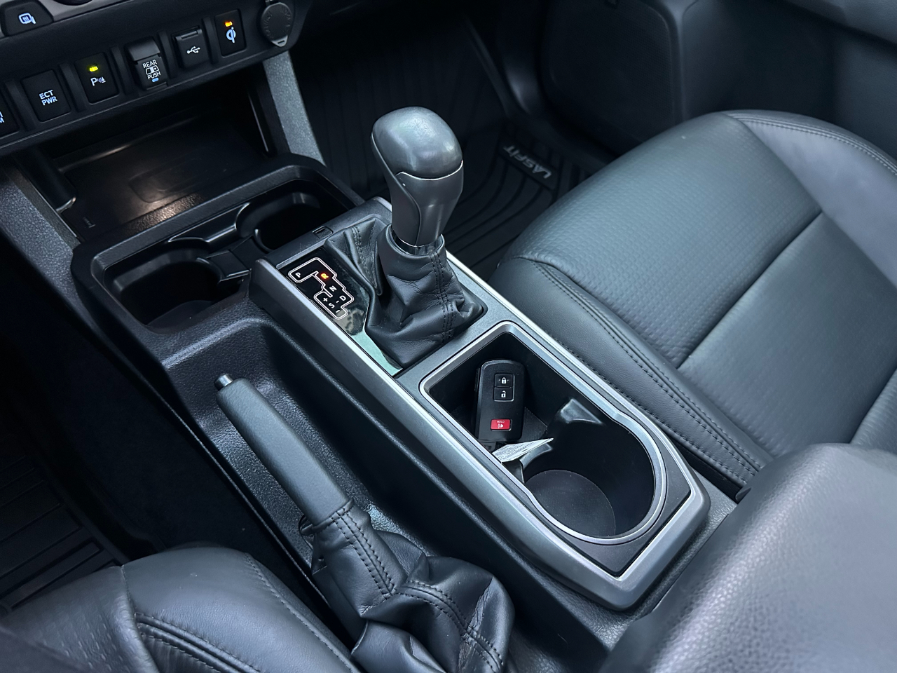 Toyota Tacoma 4WD Limited Double Cab 5' Bed V6 AT (Natl) 2023 Toyota Tacoma 4WD Limited Double Cab 5' Bed V6 AT (Natl) 2023