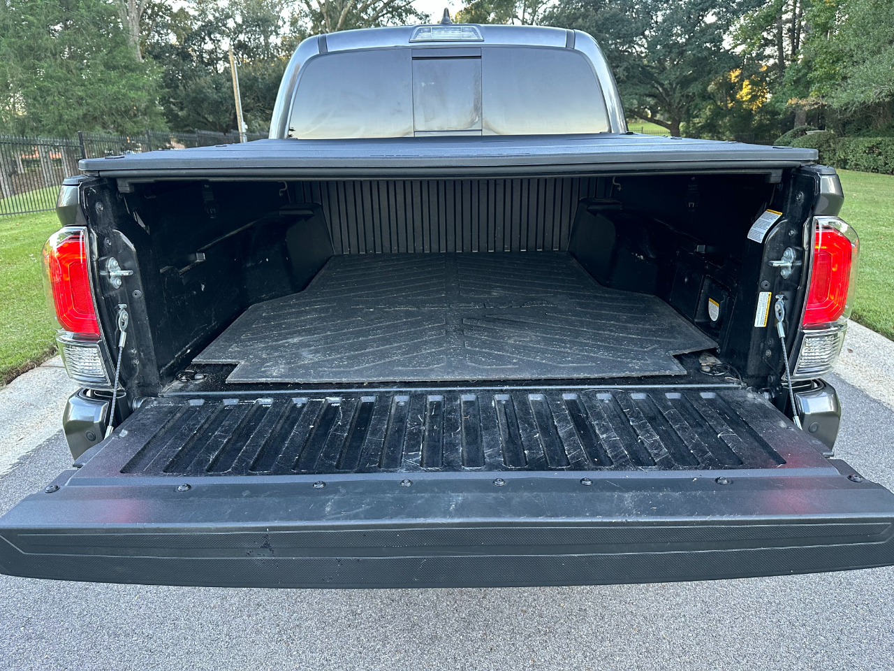 Toyota Tacoma 4WD Limited Double Cab 5' Bed V6 AT (Natl) 2023 Toyota Tacoma 4WD Limited Double Cab 5' Bed V6 AT (Natl) 2023