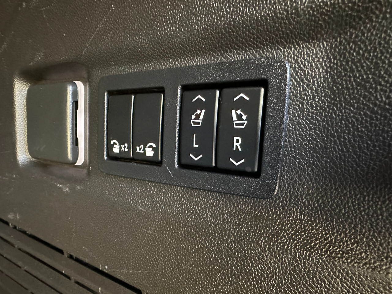 Chevrolet Tahoe 2WD 4dr LT 2021 Chevrolet Tahoe 2WD 4dr LT 2021