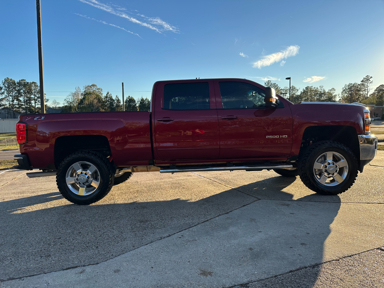 2019 Chevrolet Silverado 2500HD LT photo 3