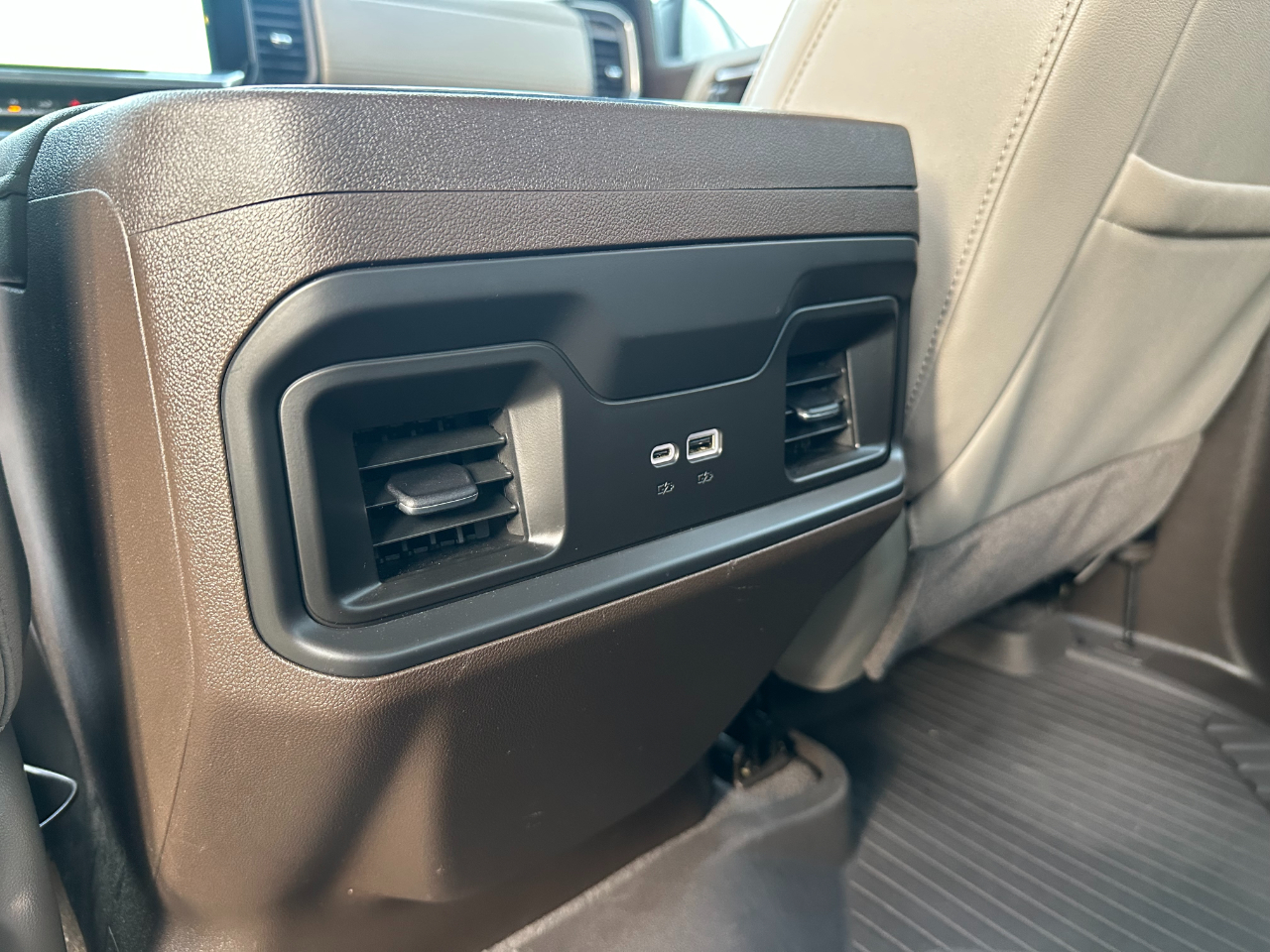 Chevrolet Silverado 1500 4WD Crew Cab 147" RST 2024