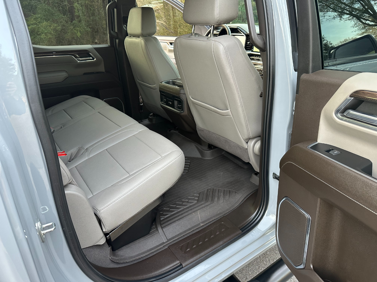 Chevrolet Silverado 1500 4WD Crew Cab 147" RST 2024