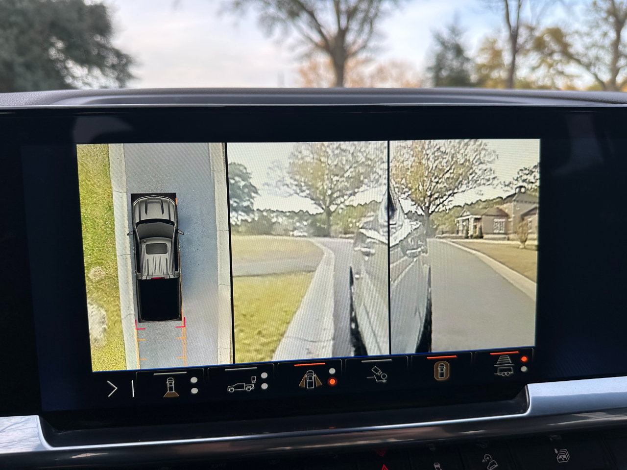 Chevrolet Silverado 1500 4WD Crew Cab 147" RST 2024