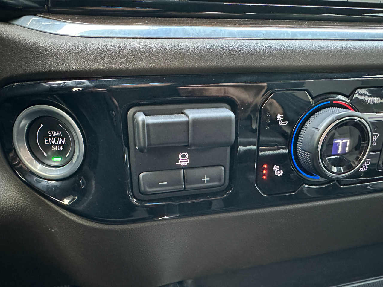 Chevrolet Silverado 1500 4WD Crew Cab 147" RST 2024