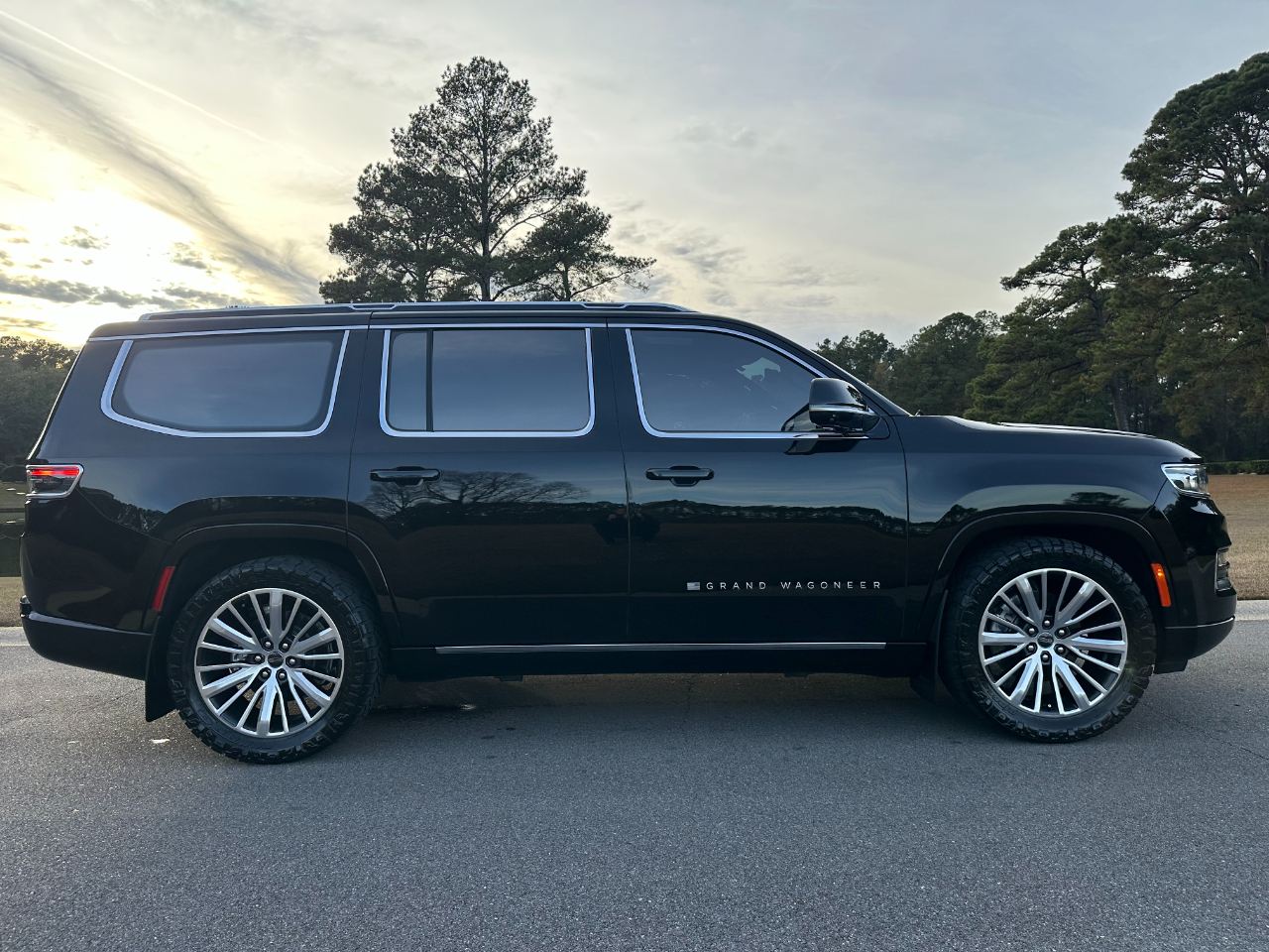 Jeep Grand Wagoneer Series III 4x4 2023