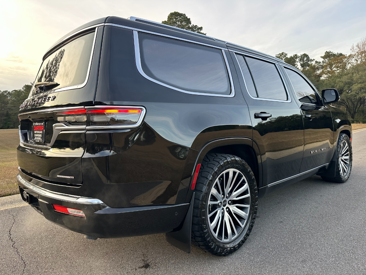 Jeep Grand Wagoneer Series III 4x4 2023