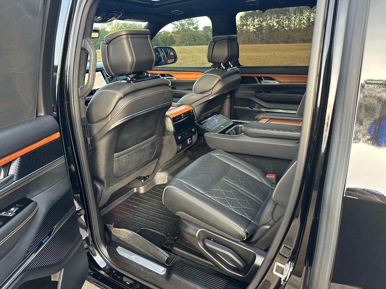 Jeep Grand Wagoneer Series III 4x4 2023