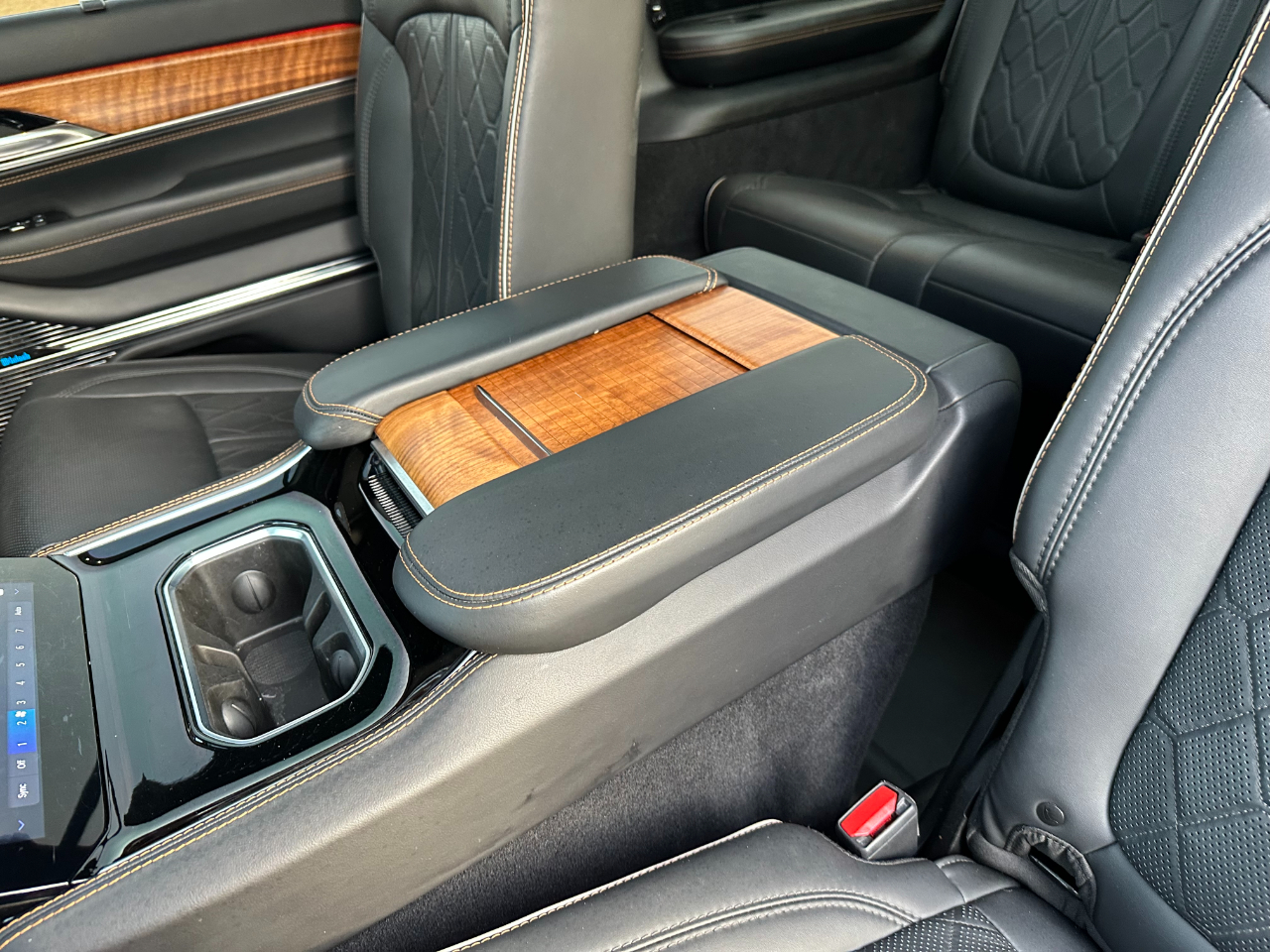 Jeep Grand Wagoneer Series III 4x4 2023