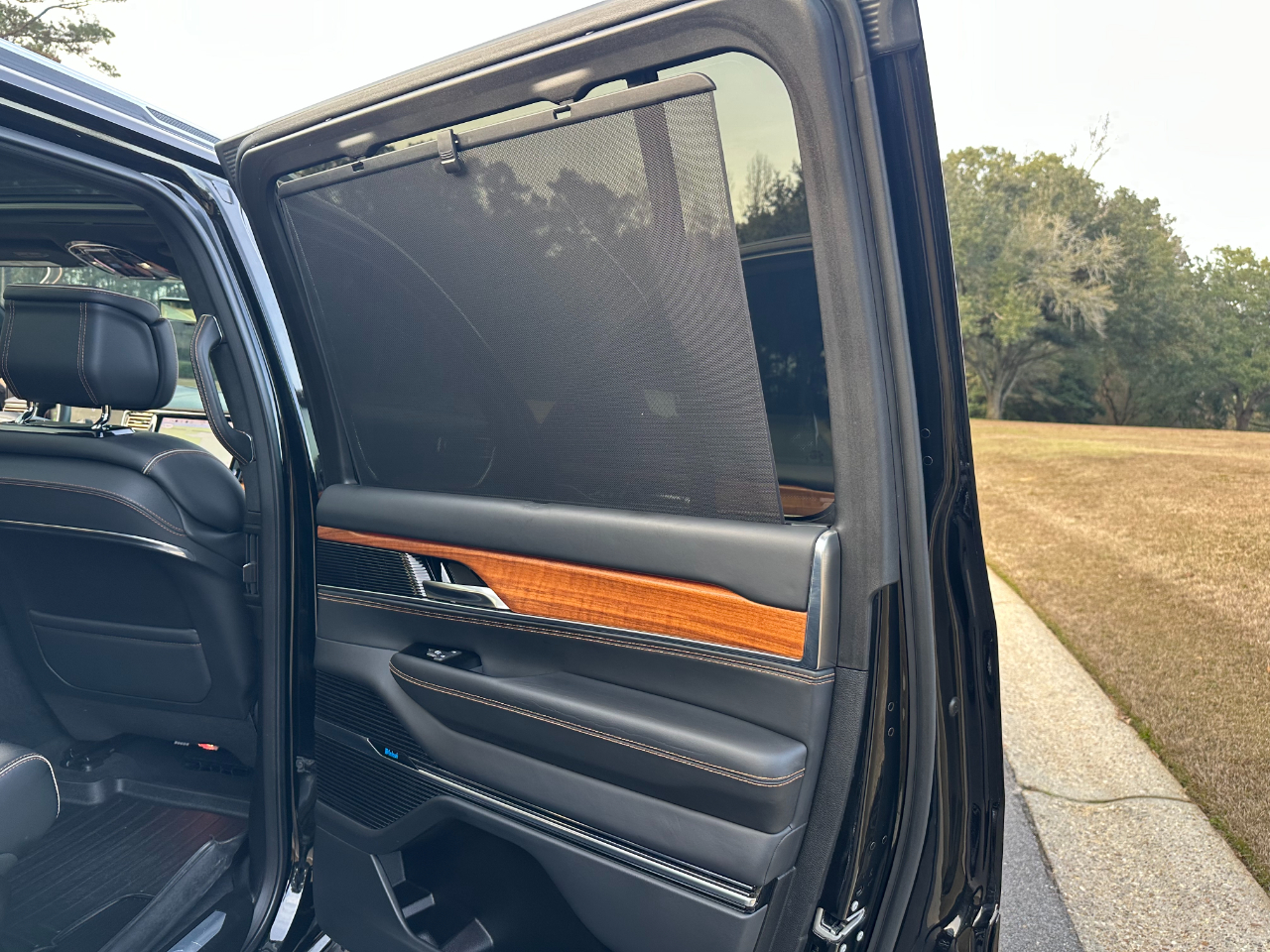 Jeep Grand Wagoneer Series III 4x4 2023