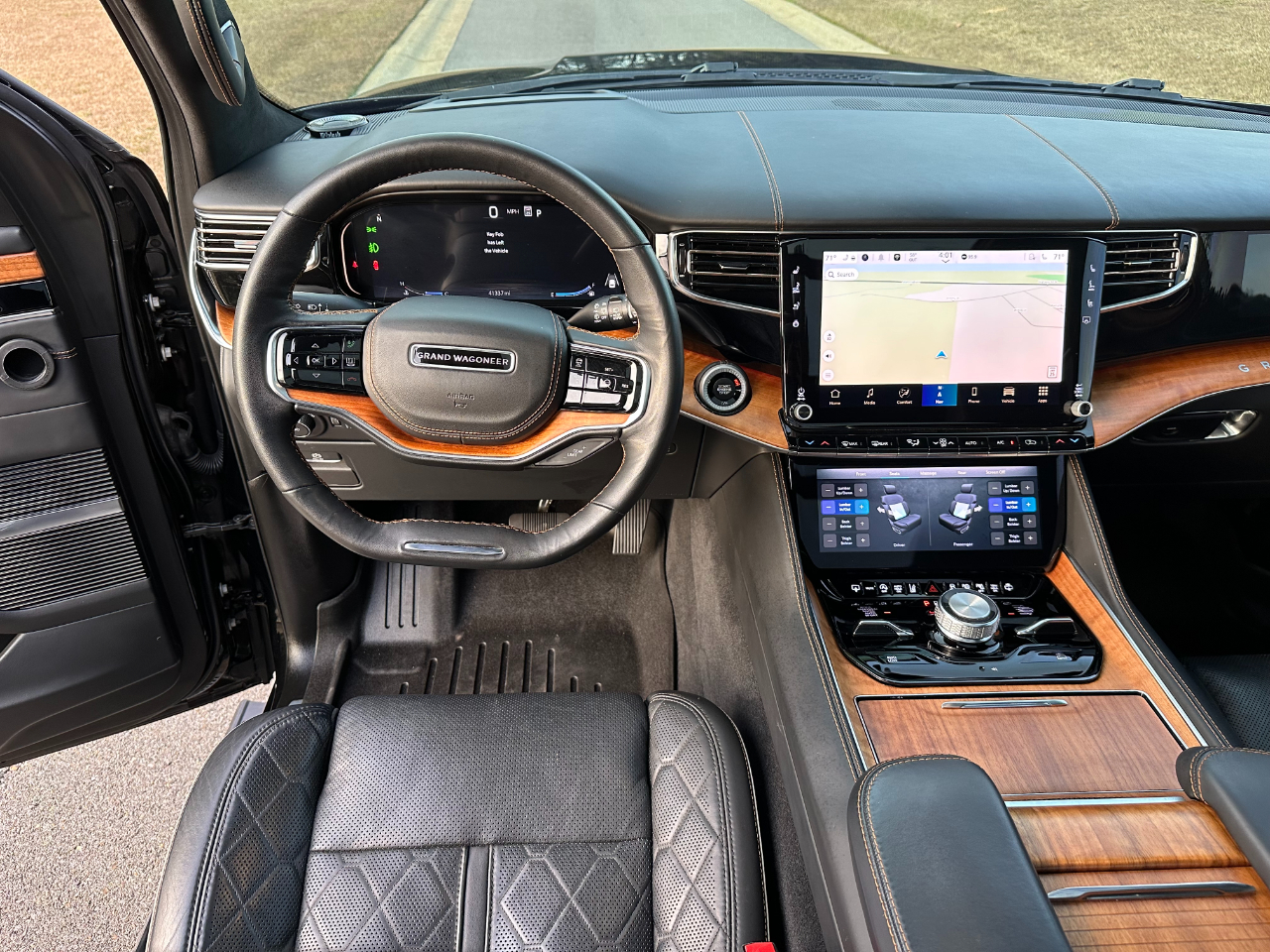 Jeep Grand Wagoneer Series III 4x4 2023