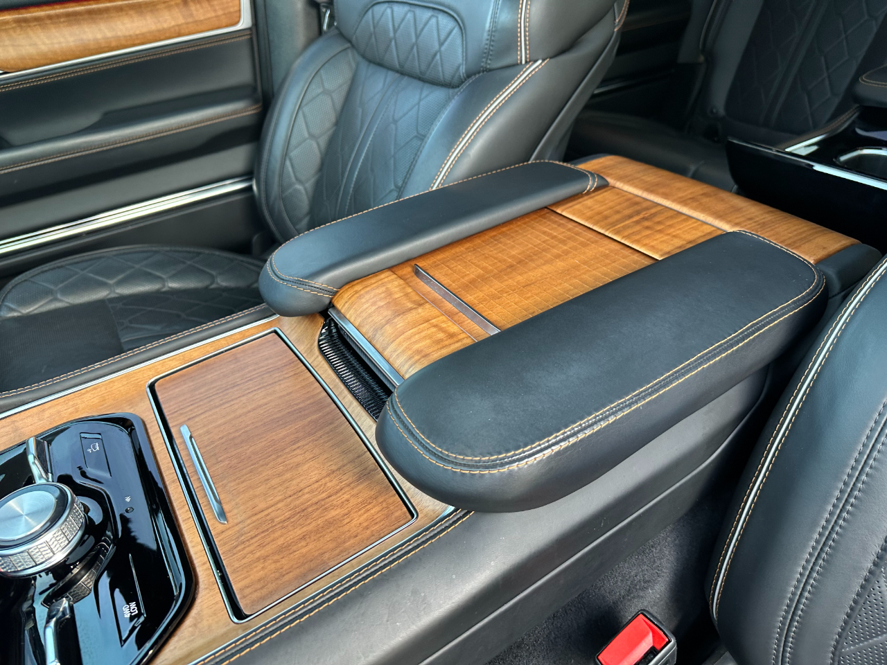 Jeep Grand Wagoneer Series III 4x4 2023