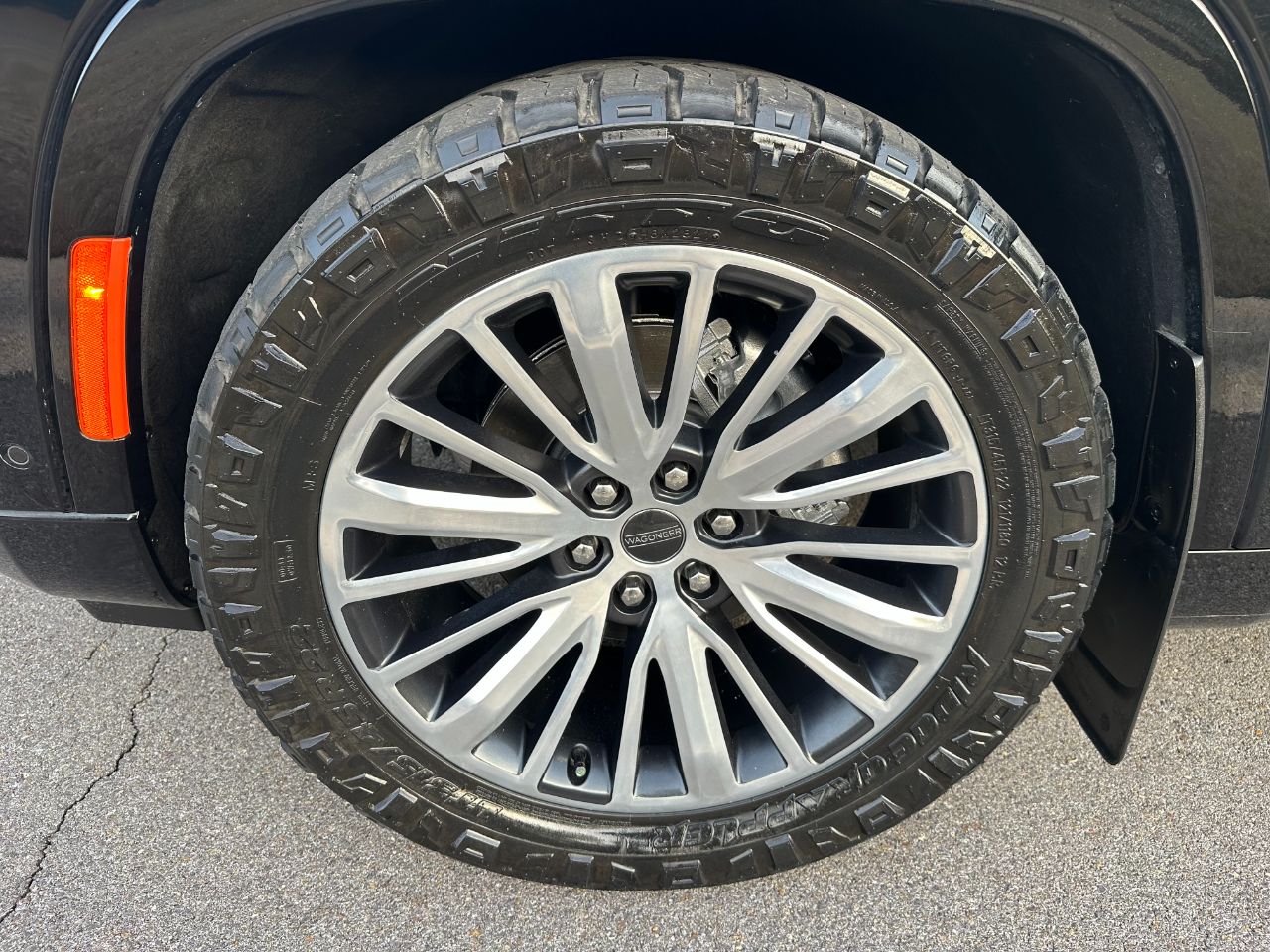 Jeep Grand Wagoneer Series III 4x4 2023