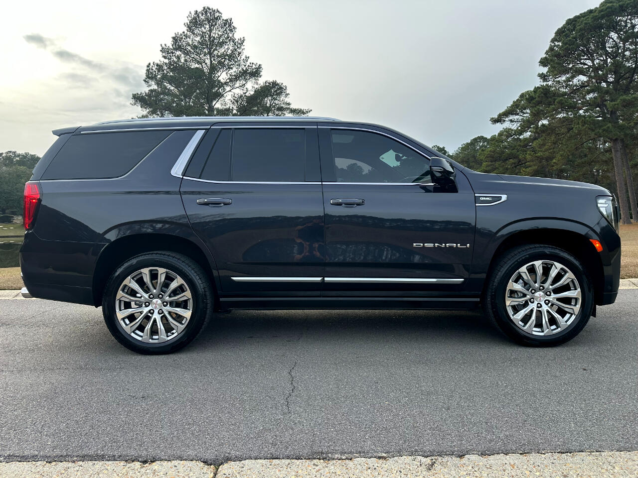 GMC Yukon 2WD 4dr Denali 2023