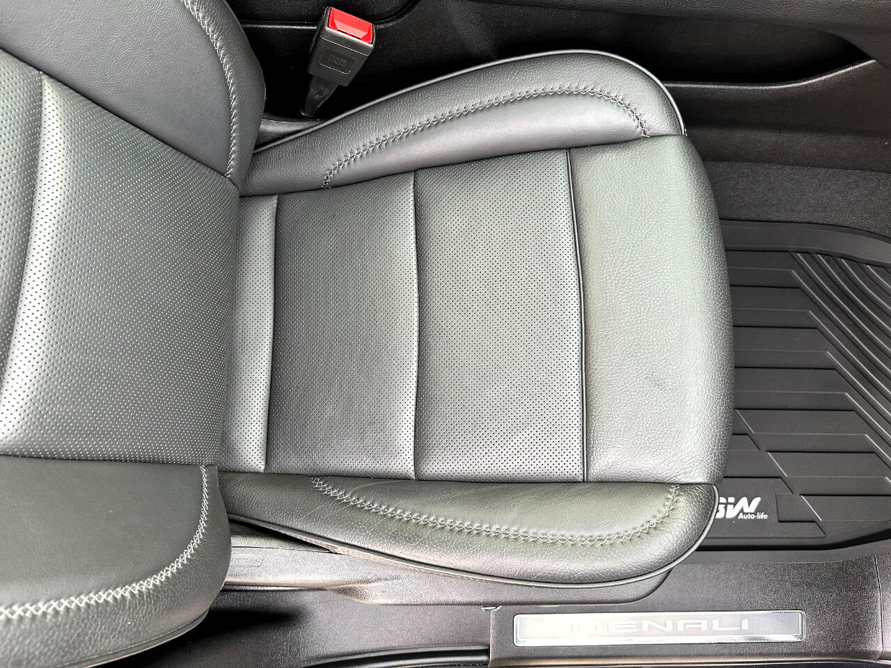 GMC Yukon 2WD 4dr Denali 2023