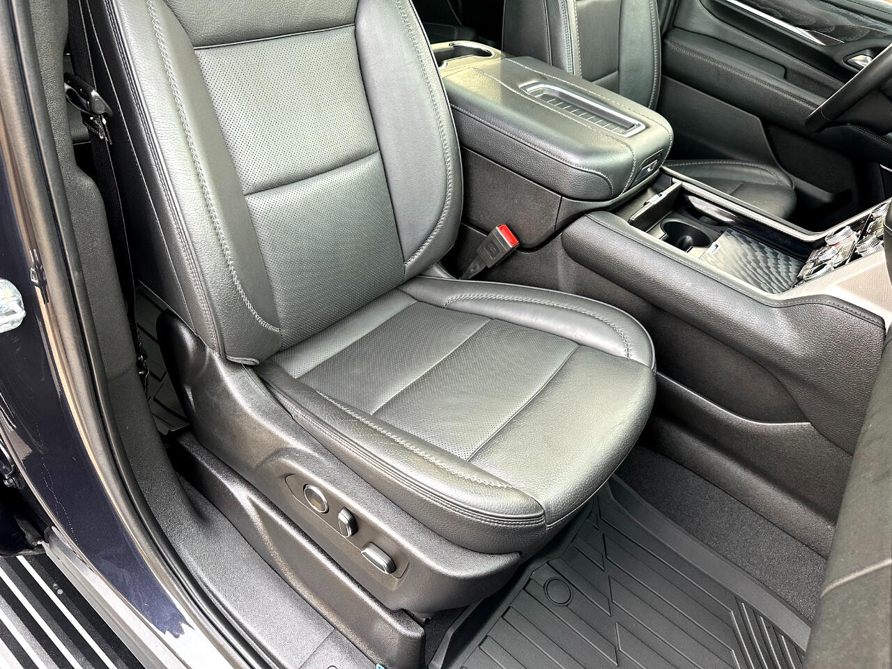 GMC Yukon 2WD 4dr Denali 2023